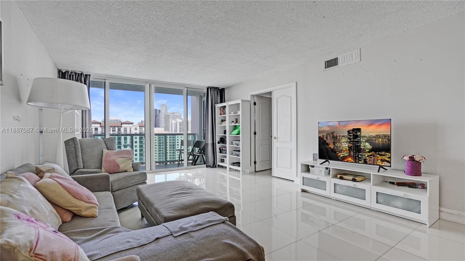 100 Bayview Dr # 1931, Sunny Isles Beach FL 33160 — 7