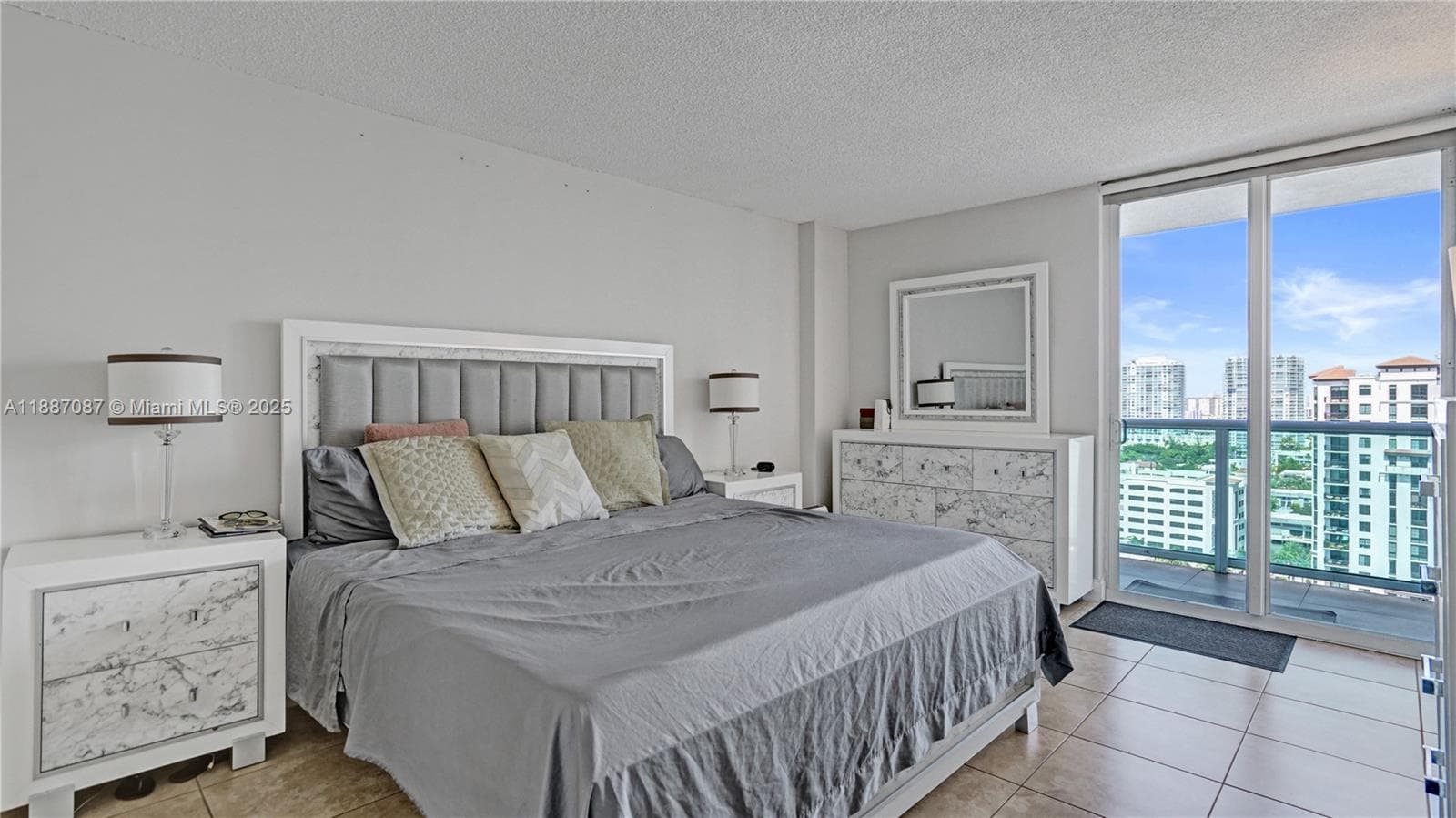 100 Bayview Dr # 1931, Sunny Isles Beach FL 33160 — 28