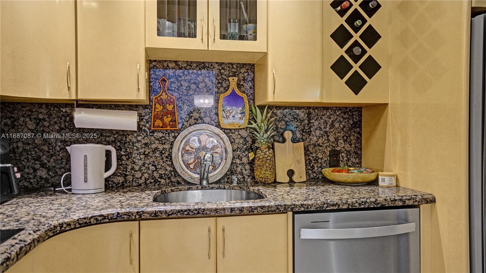 100 Bayview Dr # 1931, Sunny Isles Beach FL 33160 — 18
