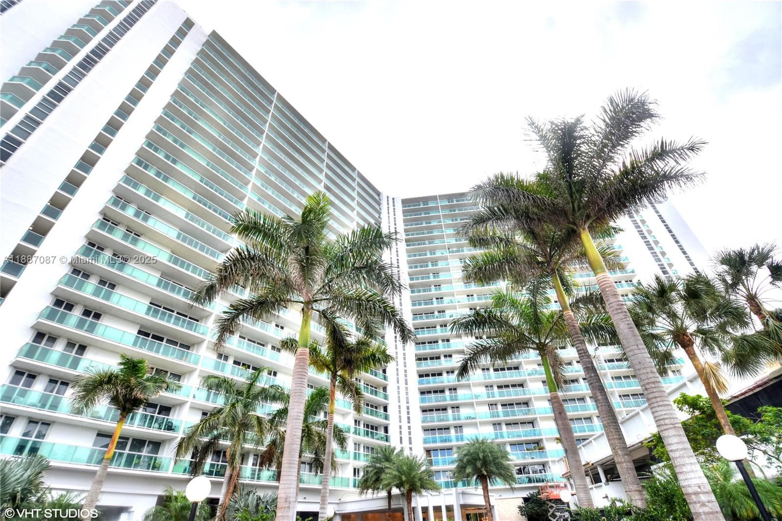 100 Bayview Dr # 1931, Sunny Isles Beach FL 33160 — 4