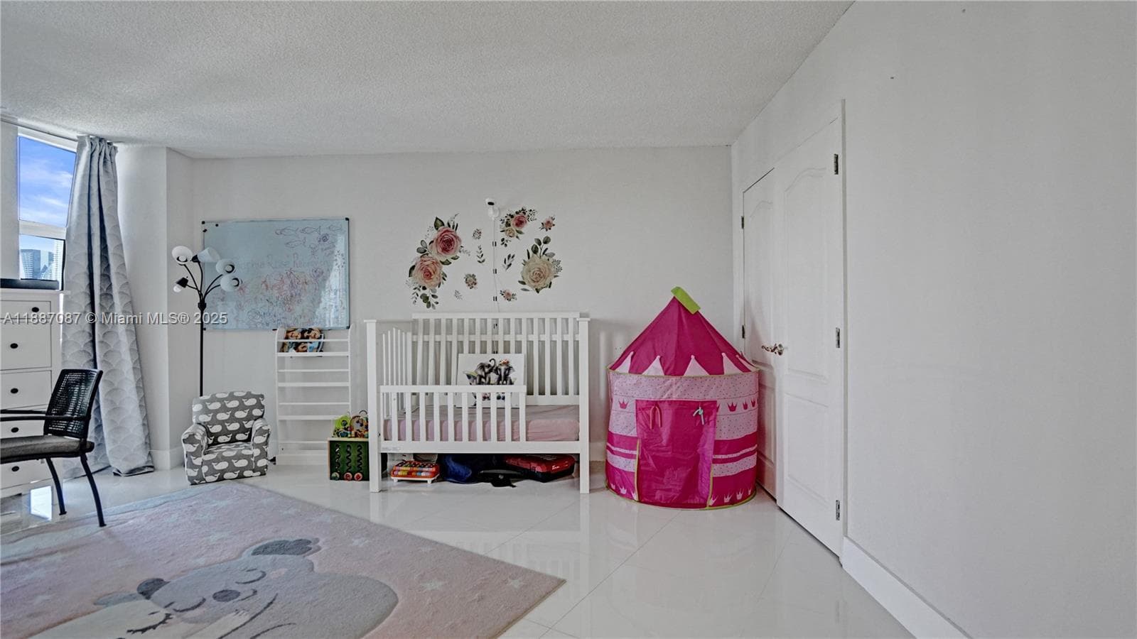 100 Bayview Dr # 1931, Sunny Isles Beach FL 33160 — 21