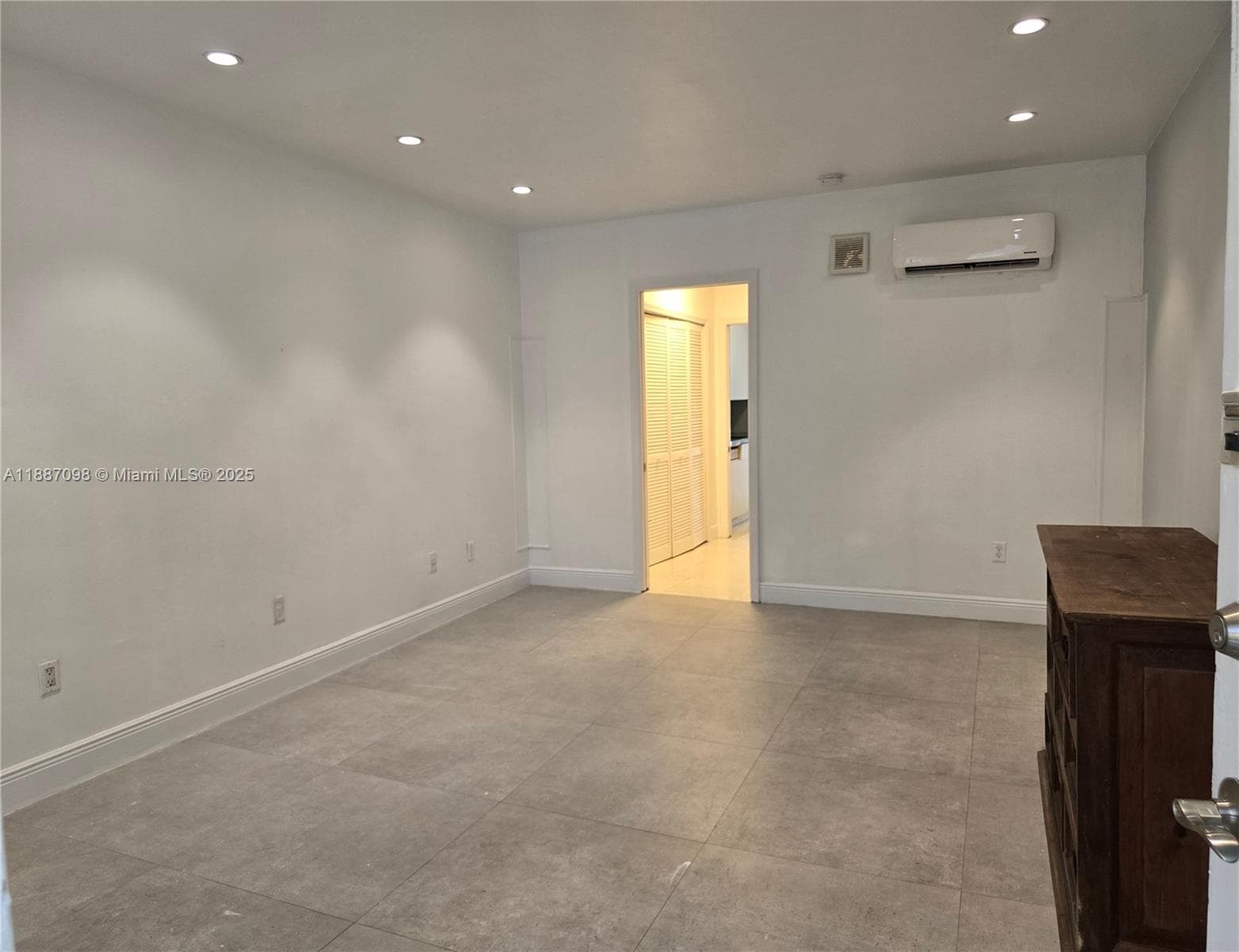 835 Meridian Ave # 4, Miami Beach FL 33139 — 4