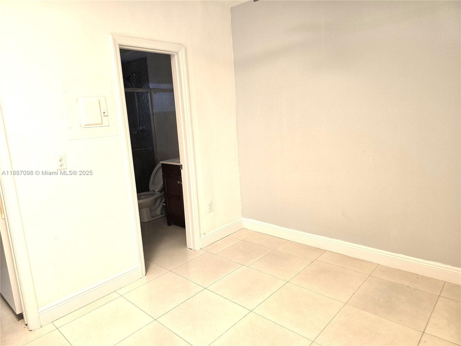 835 Meridian Ave # 4, Miami Beach FL 33139 — 8