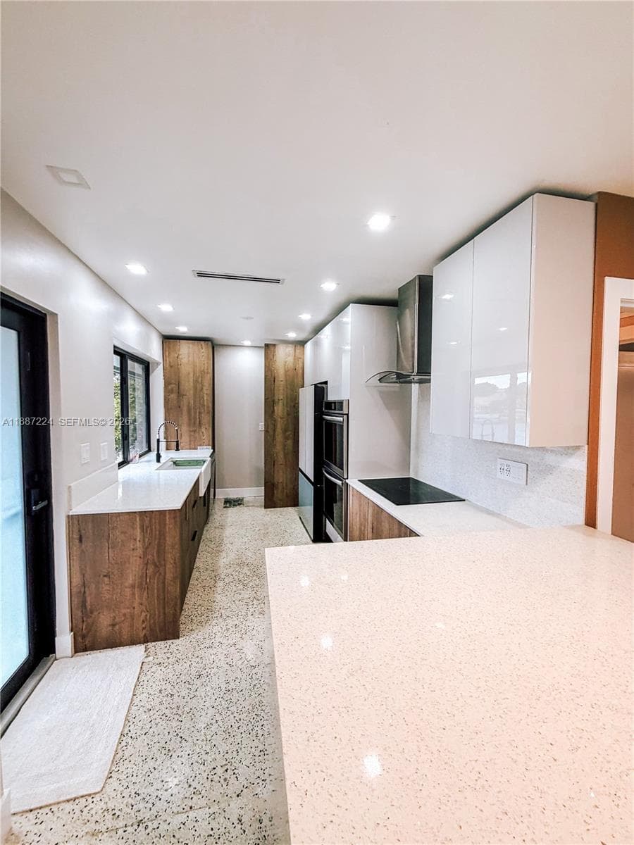 425 NE 103rd St # 425, Miami Shores FL 33138 — 26