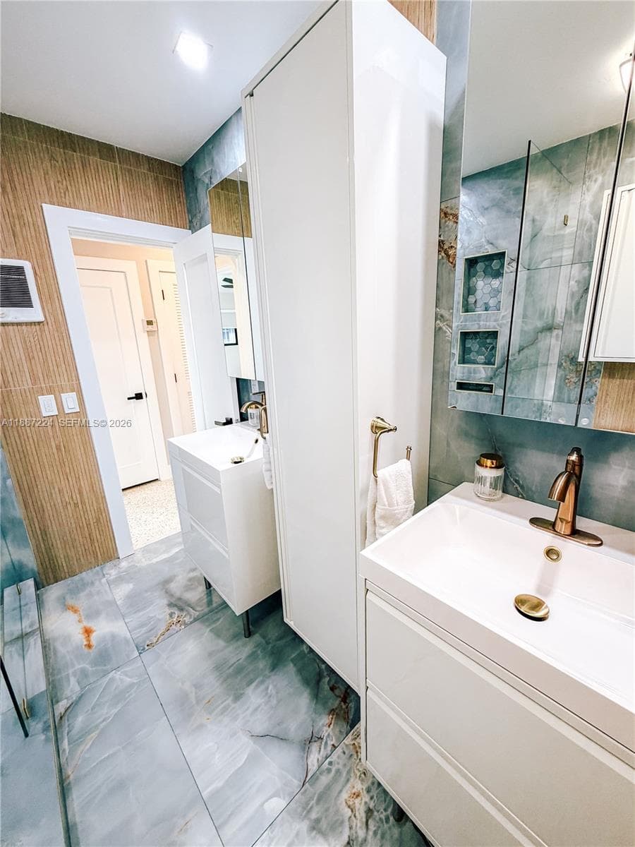 425 NE 103rd St # 425, Miami Shores FL 33138 — 36