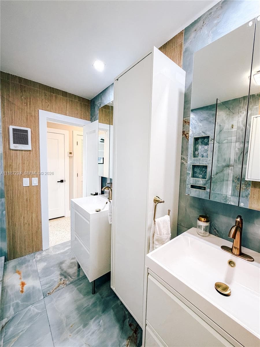 425 NE 103rd St # 425, Miami Shores FL 33138 — 34