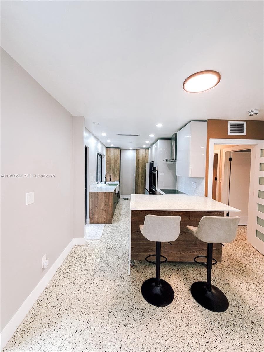 425 NE 103rd St # 425, Miami Shores FL 33138 — 25