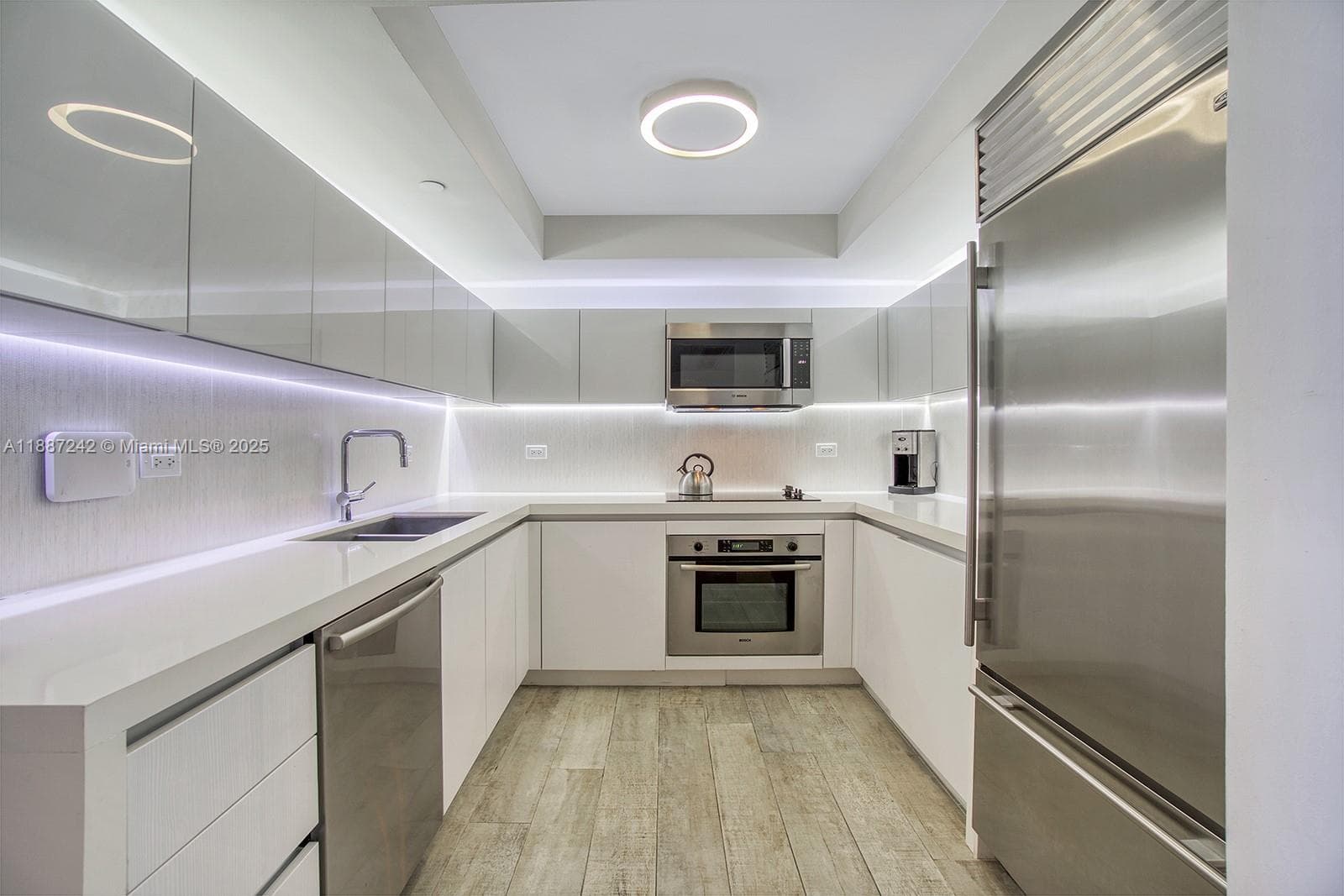 102 24 Street # 945, Miami Beach FL 33139 — 7