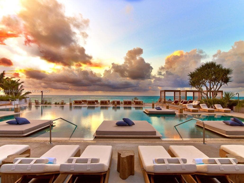 102 24 Street # 945, Miami Beach FL 33139 — 33