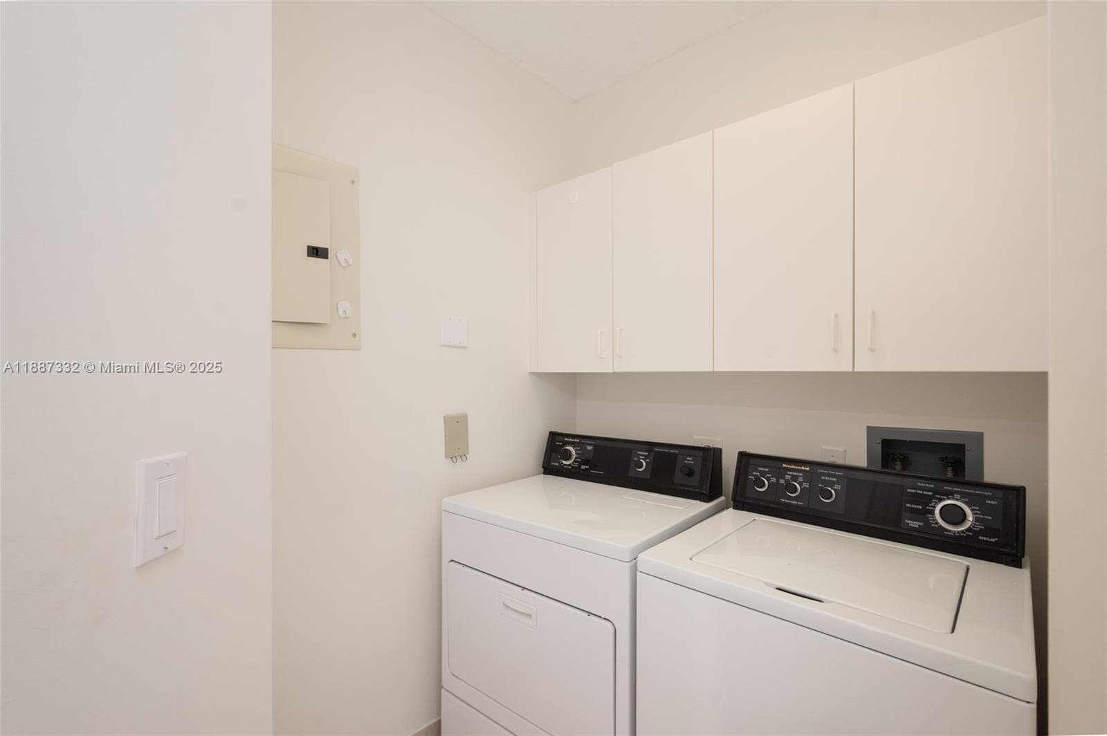 2000 Island Blvd # 1002, Aventura FL 33160 — 17