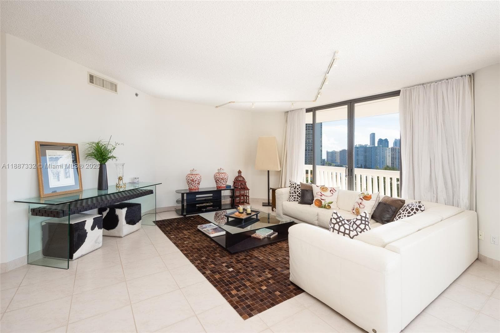 2000 Island Blvd # 1002, Aventura FL 33160 — 3