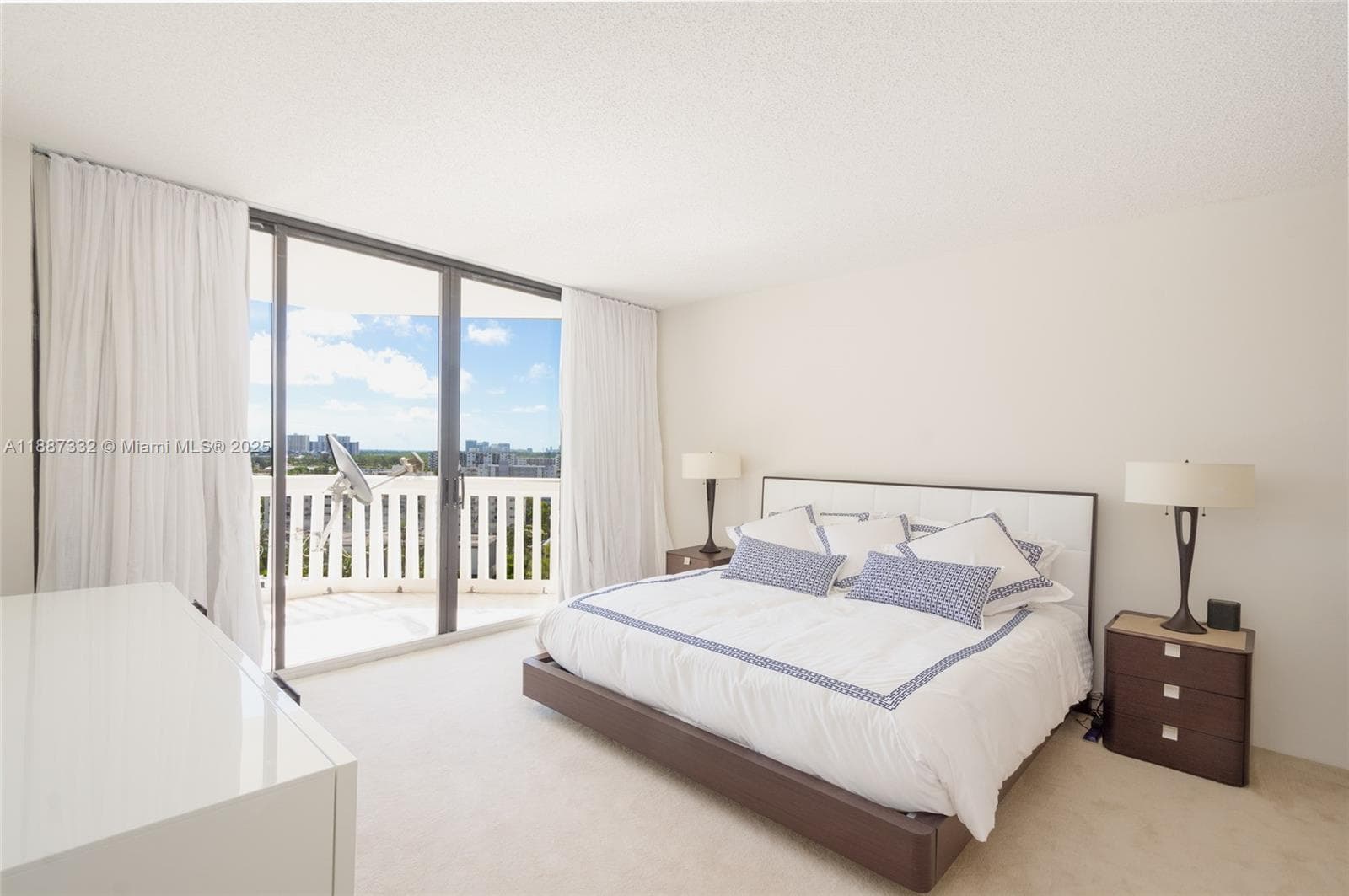 2000 Island Blvd # 1002, Aventura FL 33160 — 10