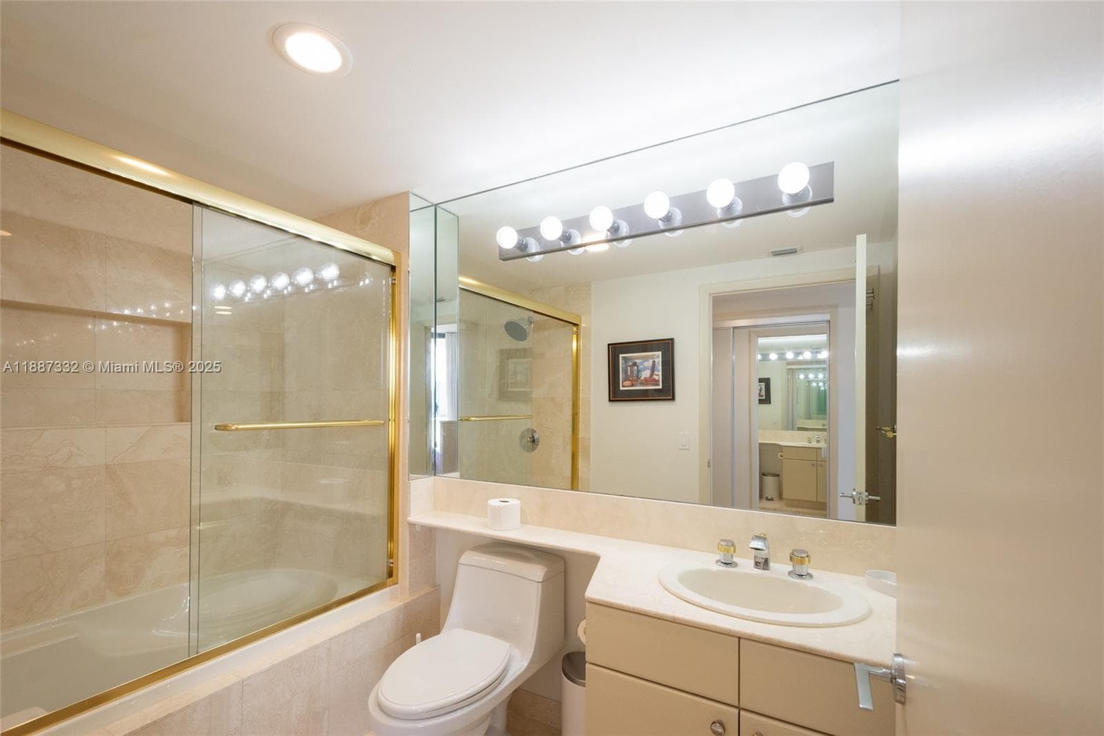 2000 Island Blvd # 1002, Aventura FL 33160 — 18