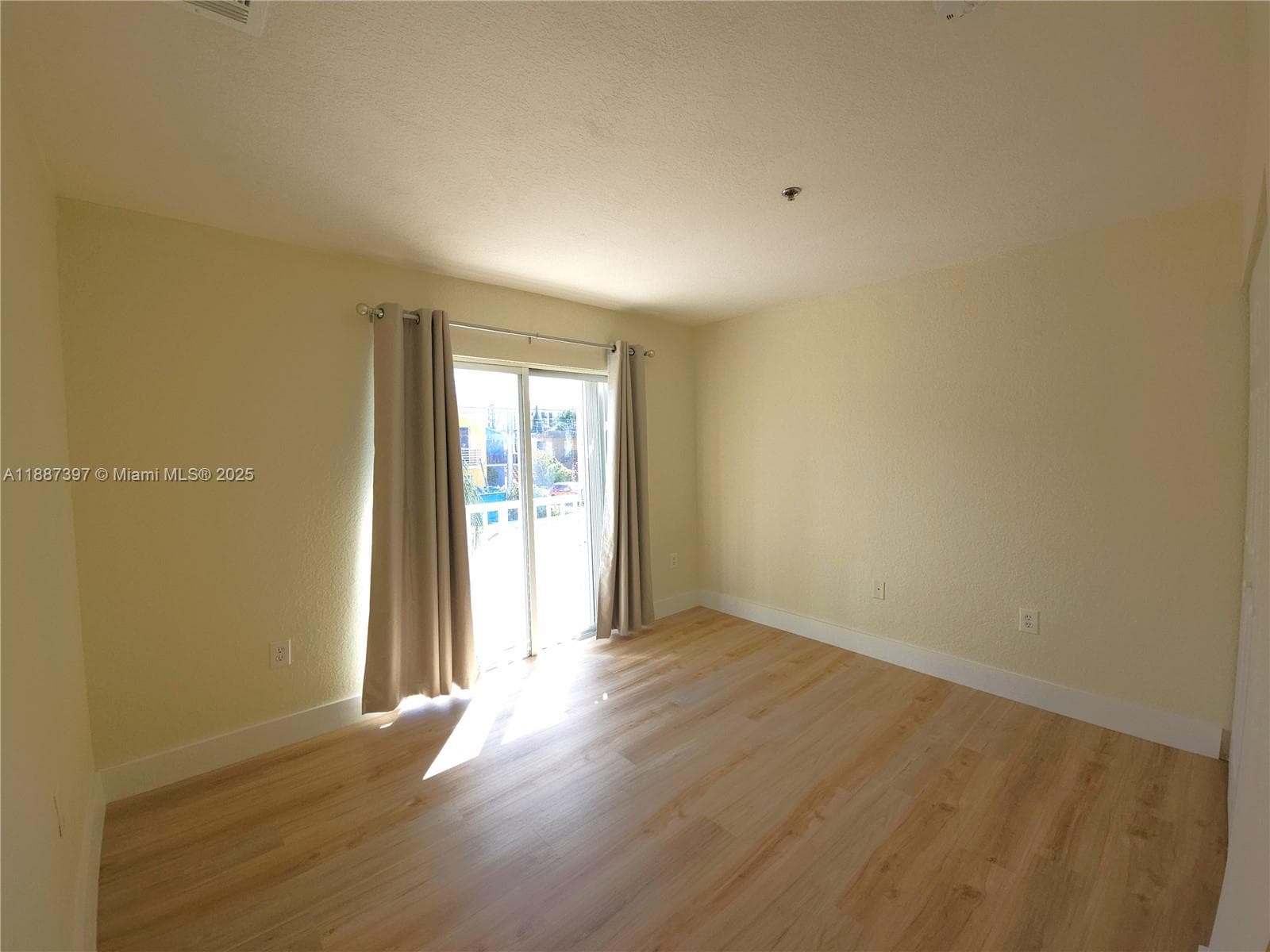 437 SW 7th St # 201, Miami FL 33130 — 9