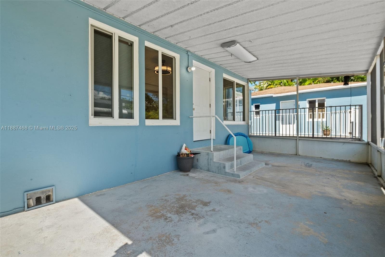 573 Palmetto Dr, Miami Springs FL 33166 — 23