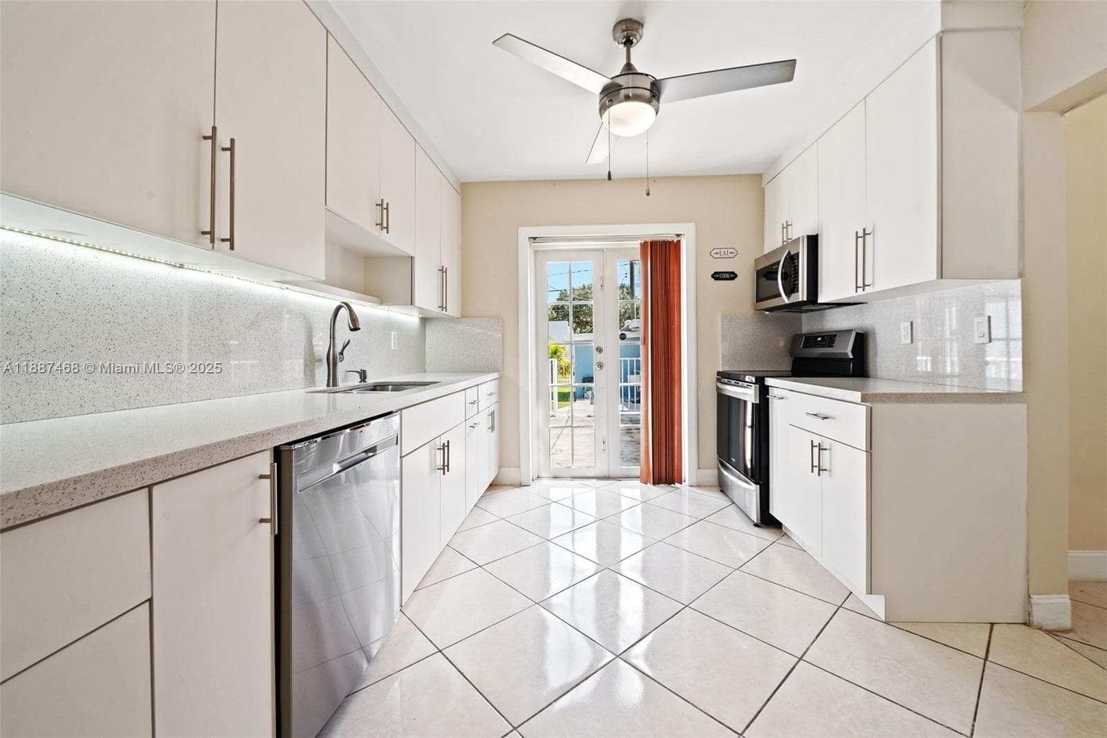 573 Palmetto Dr, Miami Springs FL 33166 — 12