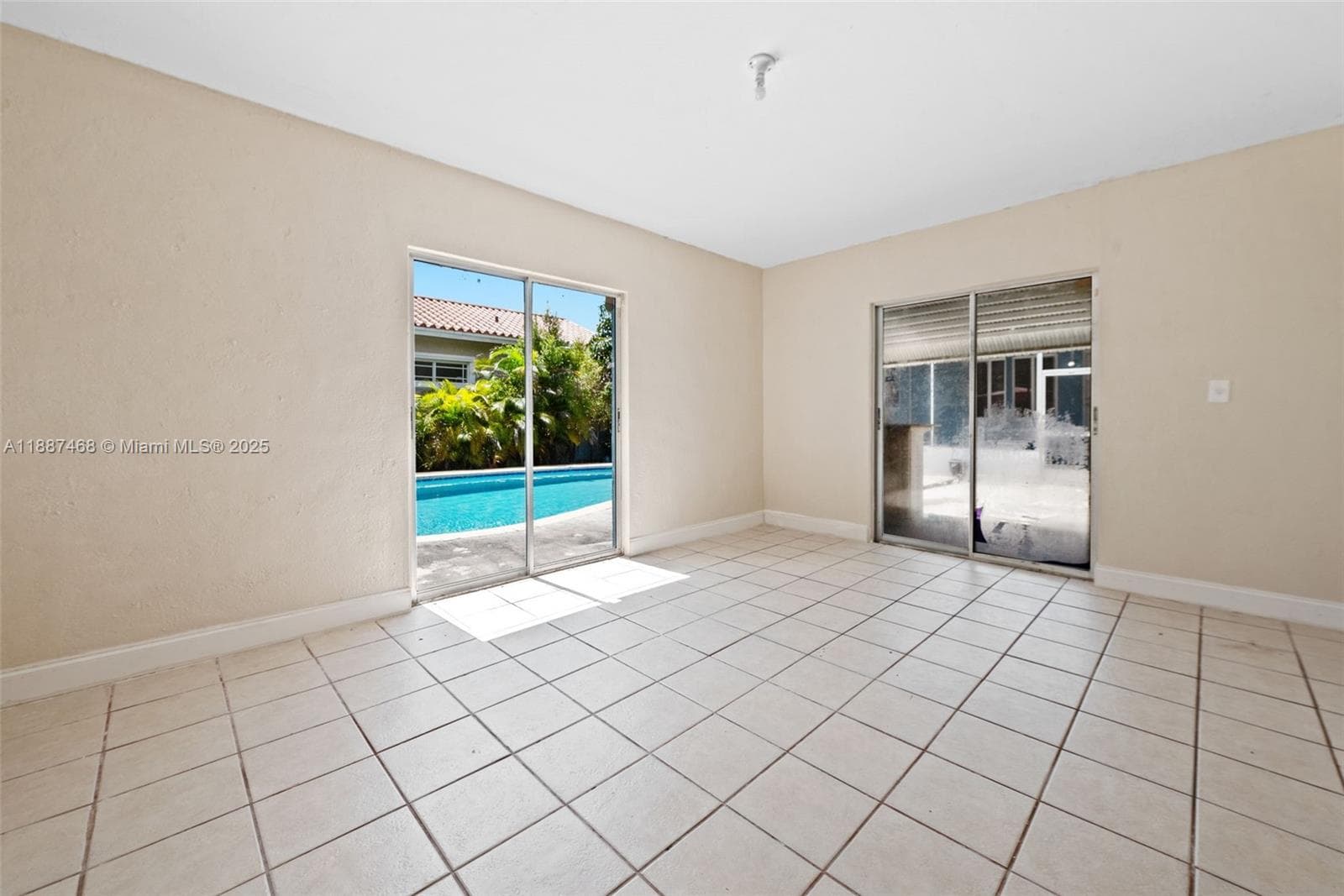 573 Palmetto Dr, Miami Springs FL 33166 — 20