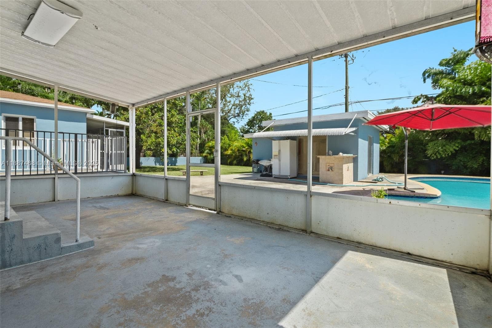 573 Palmetto Dr, Miami Springs FL 33166 — 24