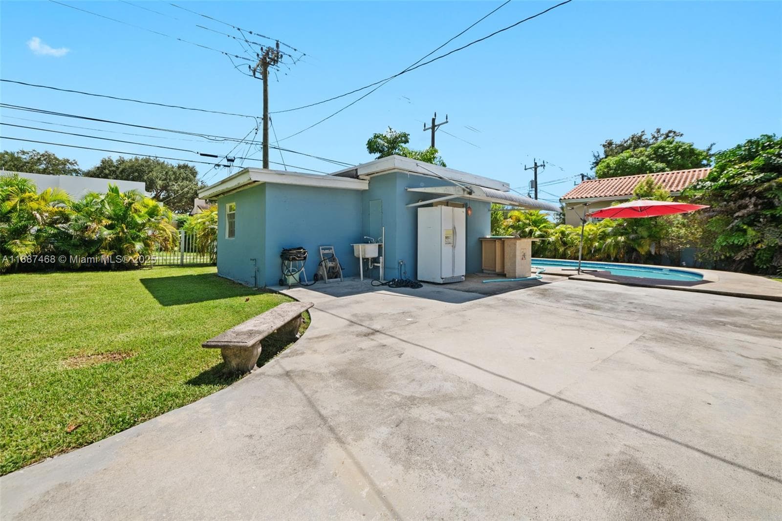 573 Palmetto Dr, Miami Springs FL 33166 — 25