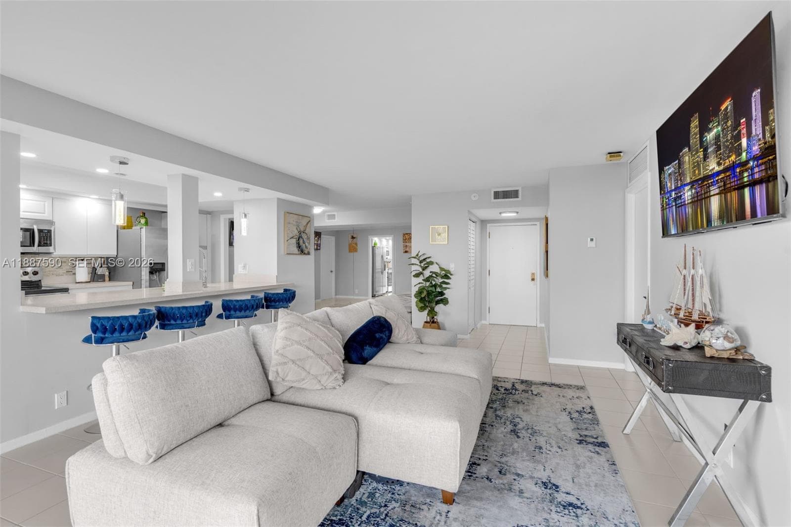 1000 Quayside Ter # 505, Miami FL 33138 — 7