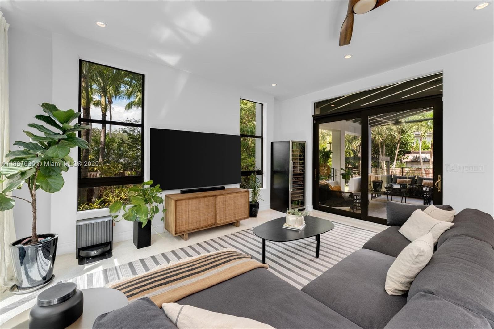 330 Caribbean Rd, Key Biscayne FL 33149 — 15