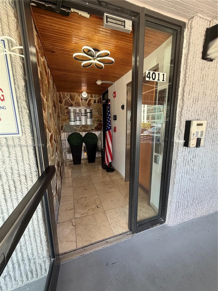 4011 W Flagler St # 404, Miami FL 33134 — 2