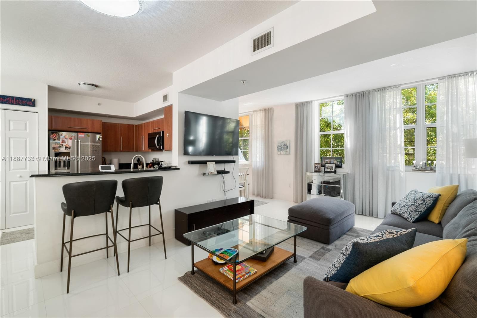3232 SW 22nd Ter # 115, Miami FL 33145 — 3