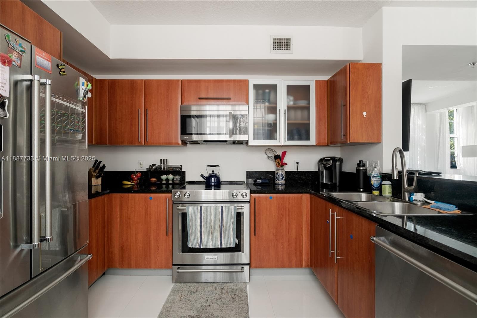 3232 SW 22nd Ter # 115, Miami FL 33145 — 5