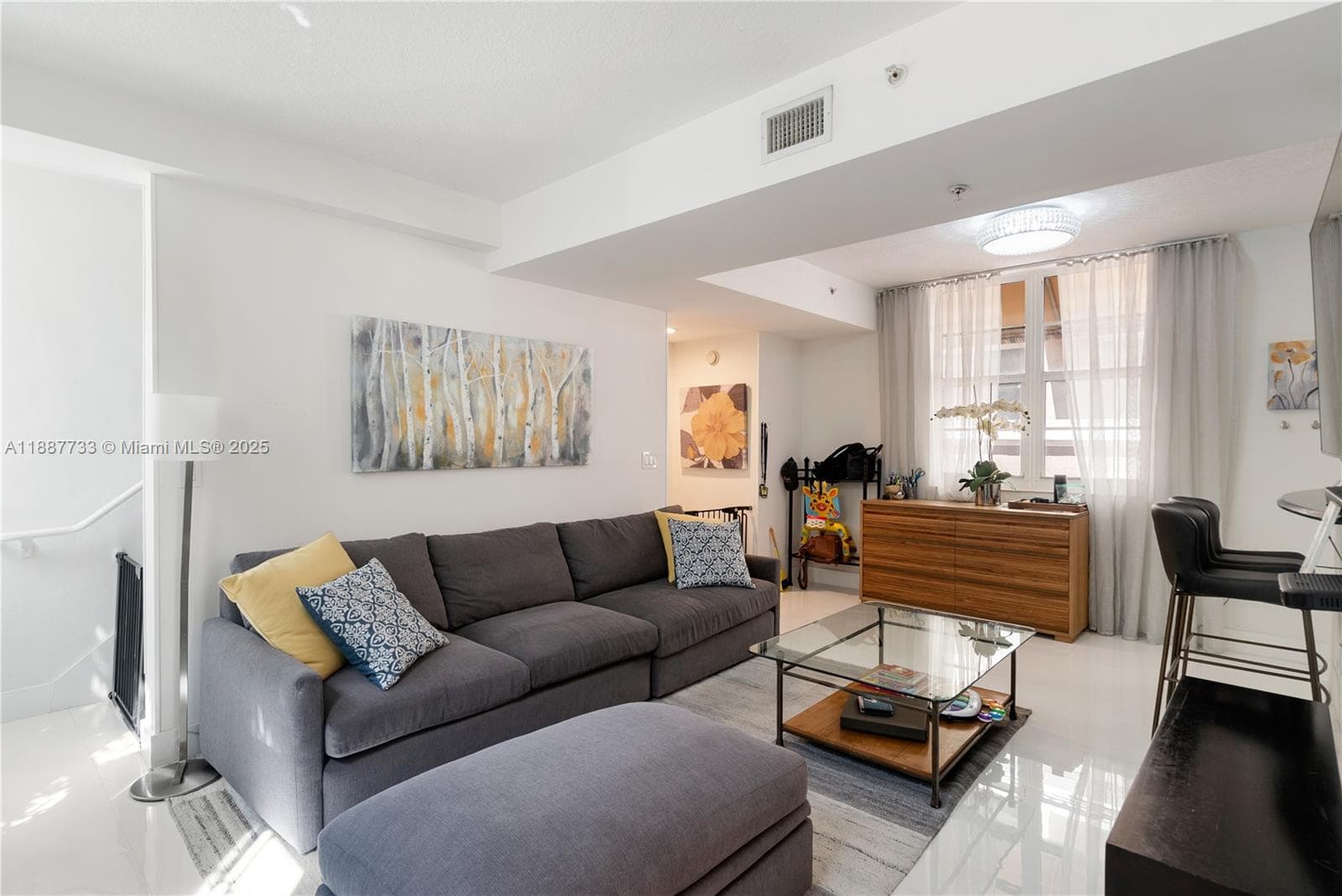 3232 SW 22nd Ter # 115, Miami FL 33145 — 4