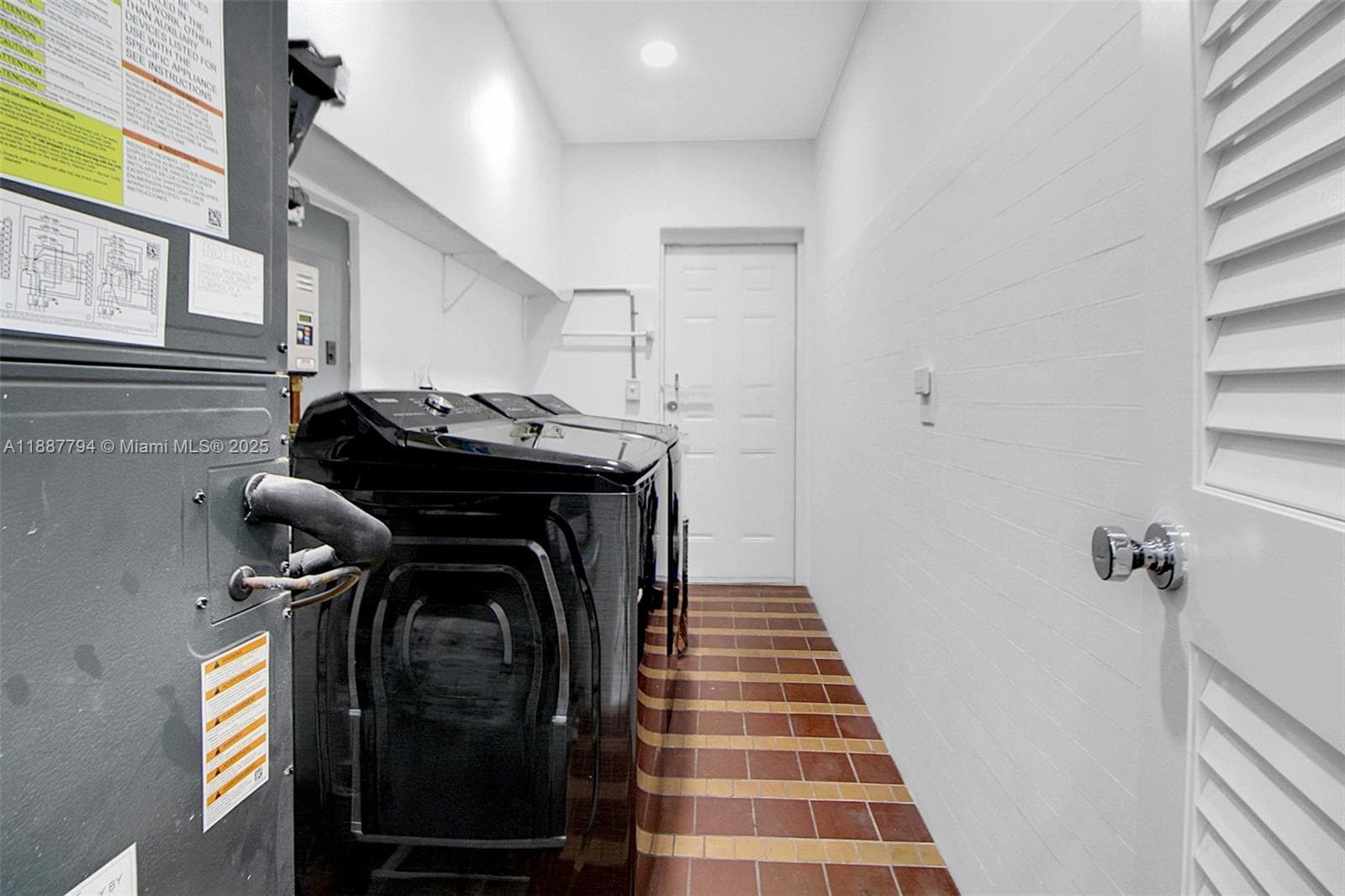 1110 Wallace St, Coral Gables FL 33134 — 27
