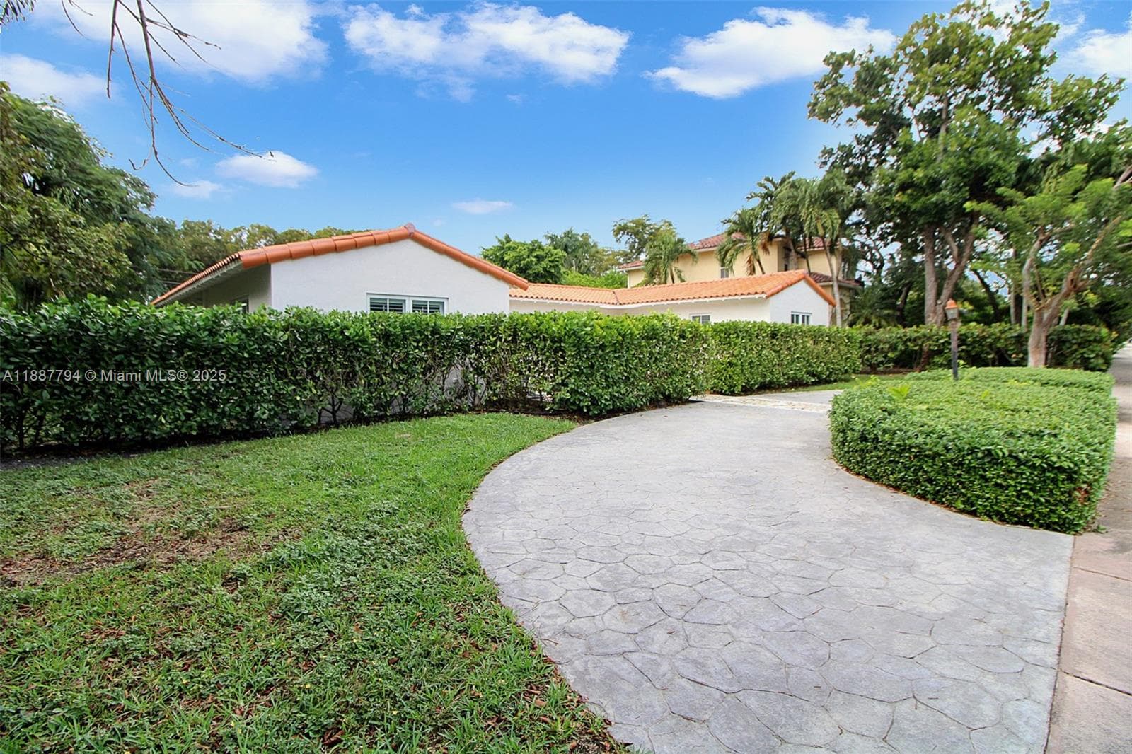 1110 Wallace St, Coral Gables FL 33134 — 3