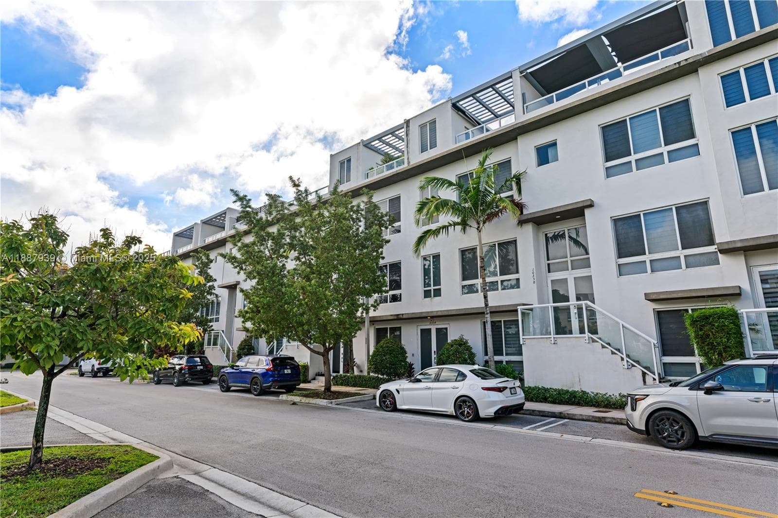 10354 NW 64th St, Doral FL 33178 — 1