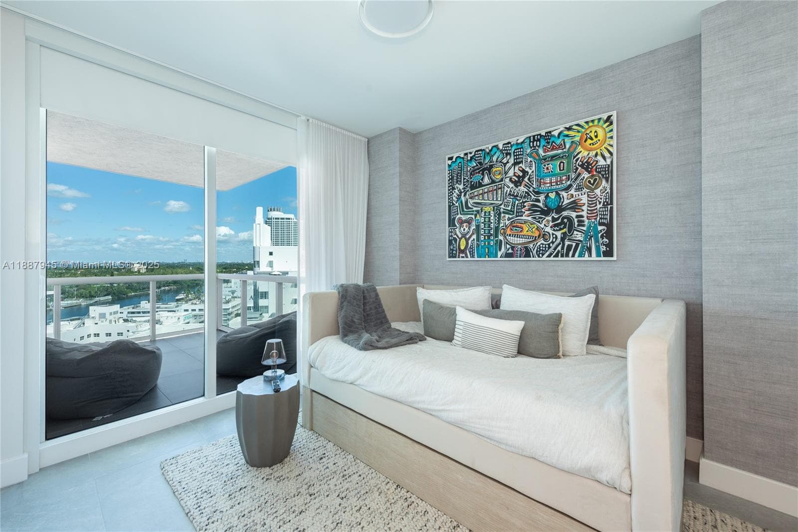 3801 Collins Ave # 1502, Miami Beach FL 33140 — 27