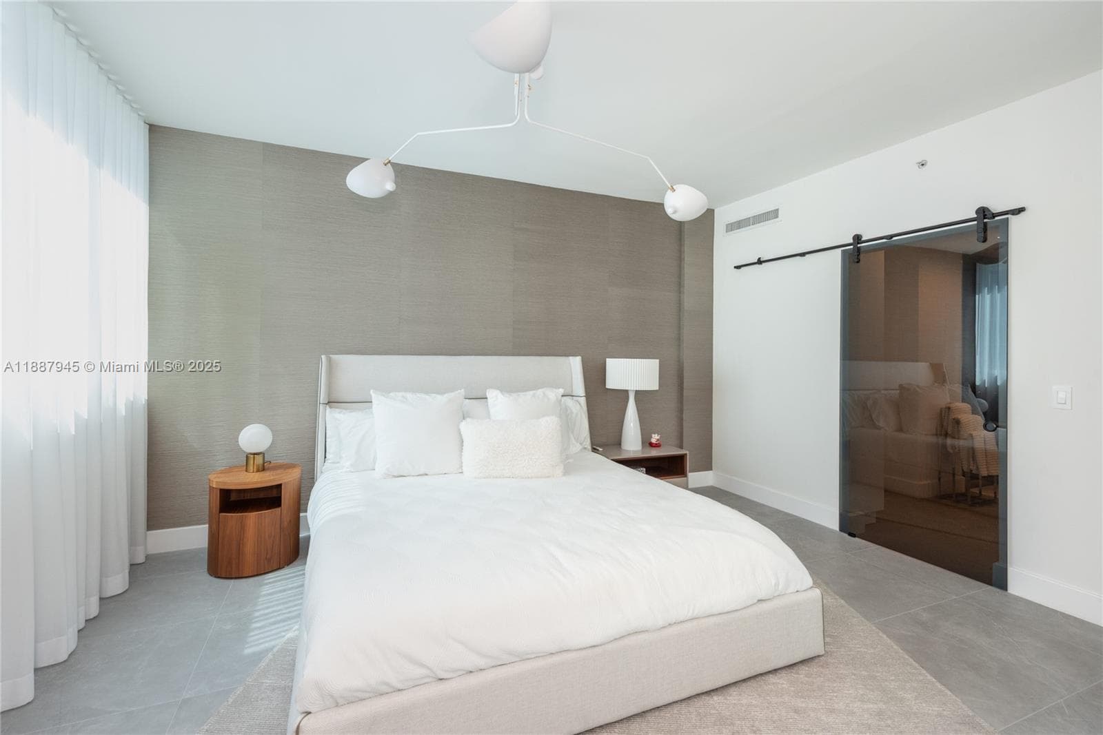 3801 Collins Ave # 1502, Miami Beach FL 33140 — 16