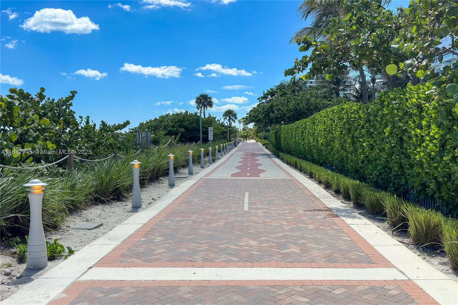 3801 Collins Ave # 1502, Miami Beach FL 33140 — 32