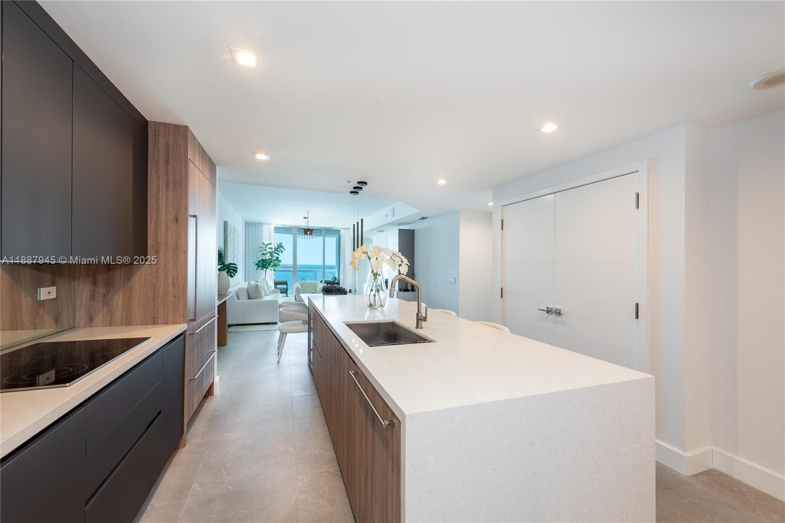 3801 Collins Ave # 1502, Miami Beach FL 33140 — 14