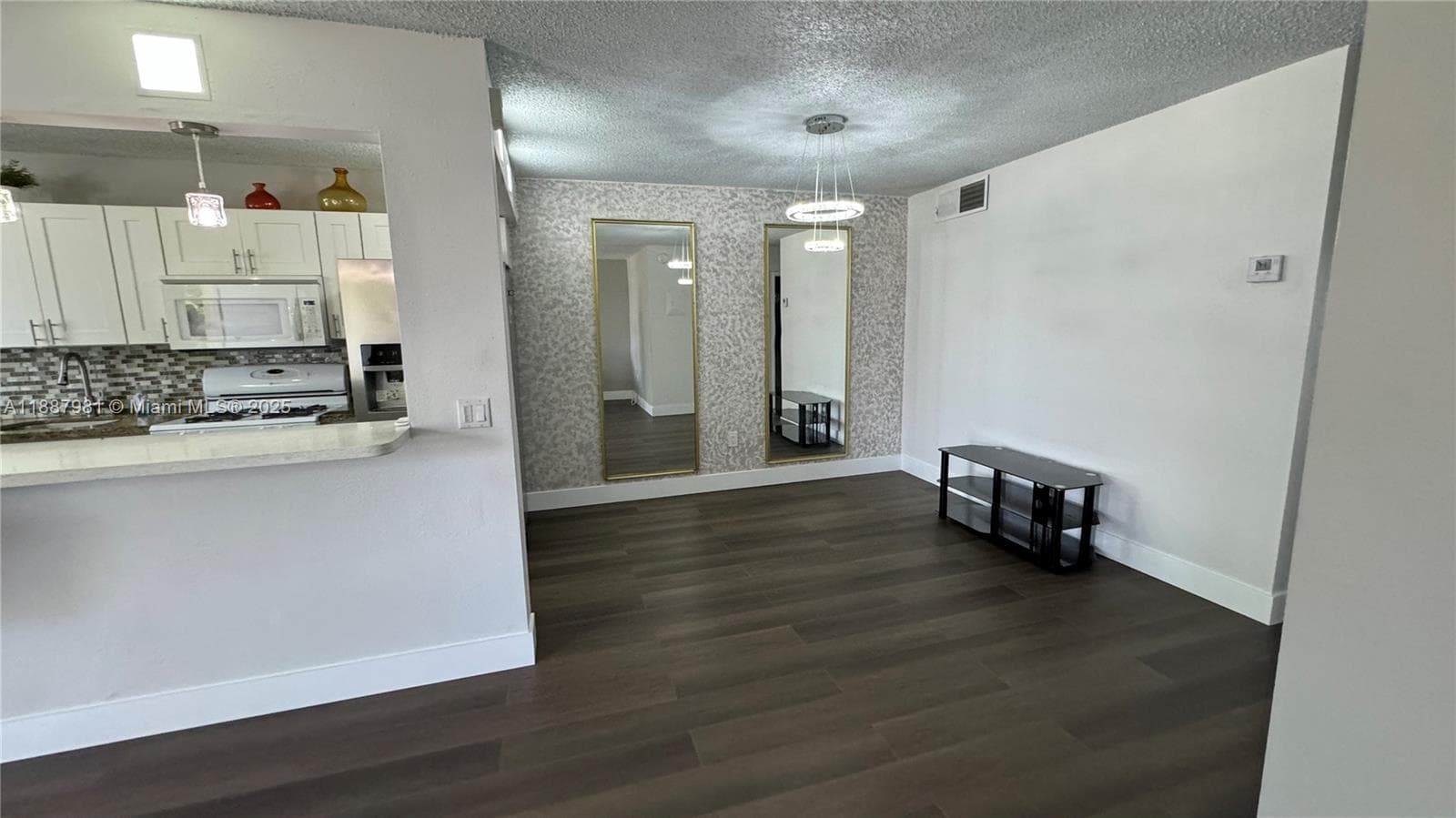 160 NE 203rd Ter # E31, Miami Gardens FL 33179 — 4