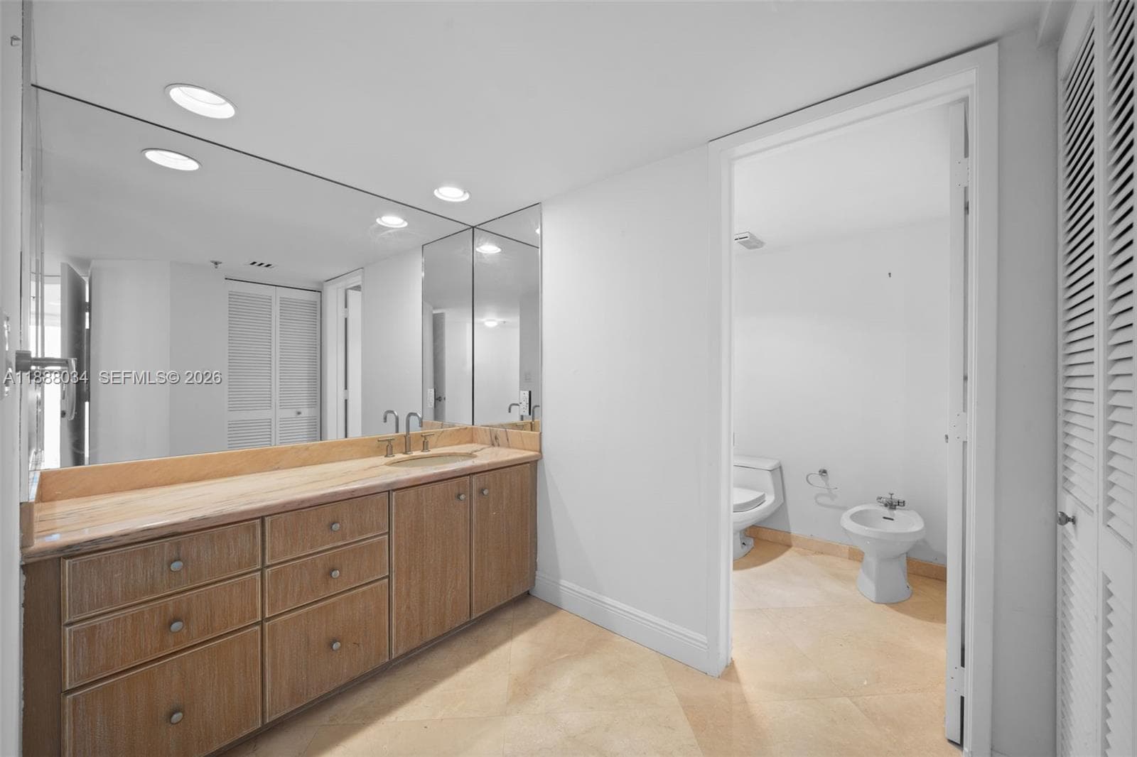 520 Brickell Key Drive # 03, Miami FL 33131 — 26