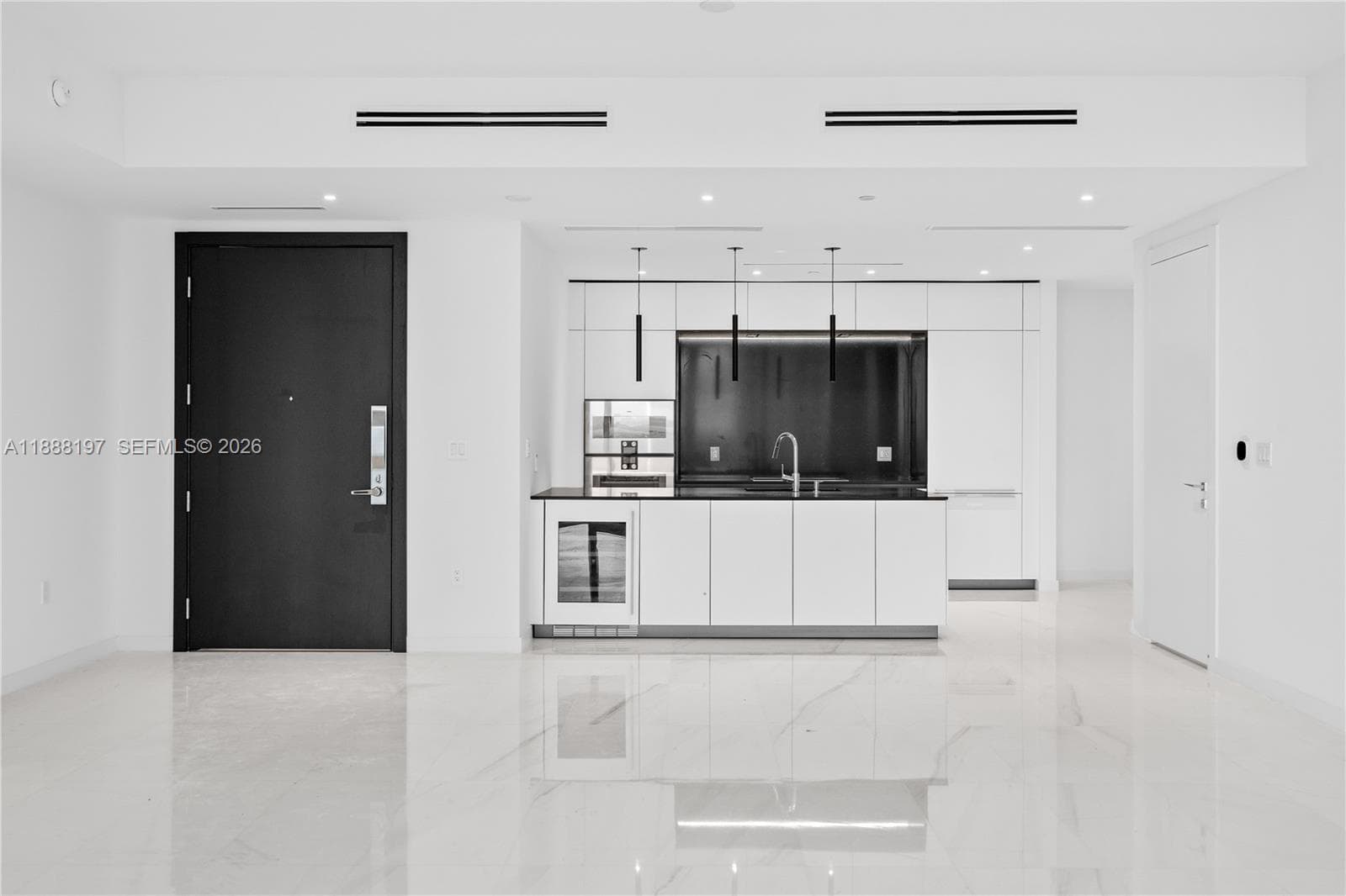 300 Biscayne Blvd Way # 1103, Miami FL 33131 — 3