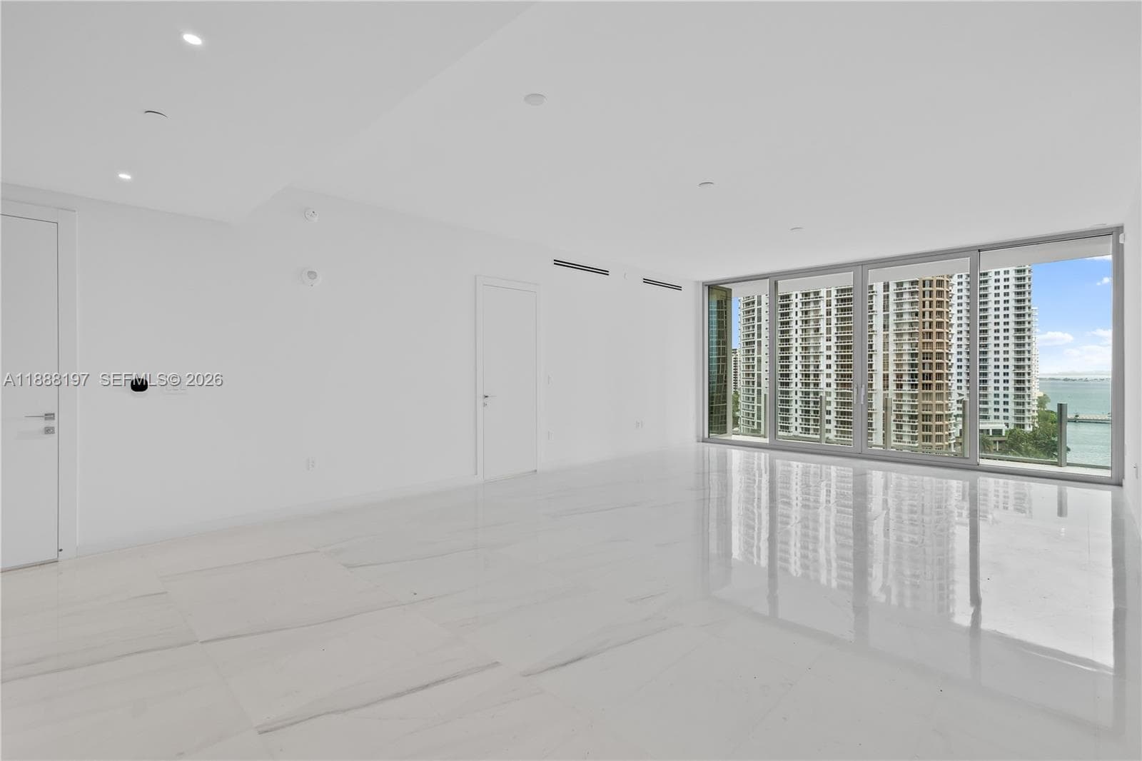 300 Biscayne Blvd Way # 1103, Miami FL 33131 — 1