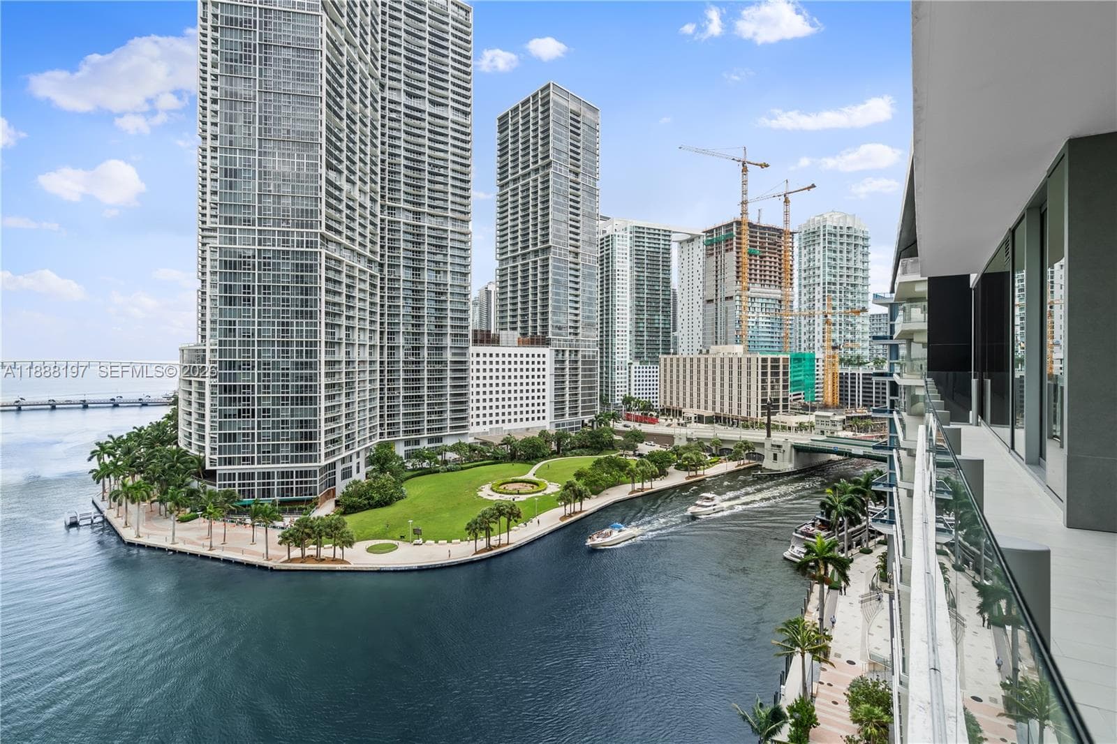 300 Biscayne Blvd Way # 1103, Miami FL 33131 — 33