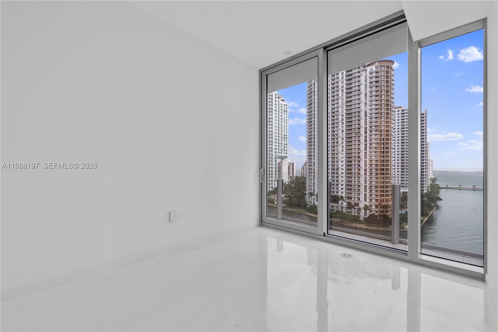 300 Biscayne Blvd Way # 1103, Miami FL 33131 — 25
