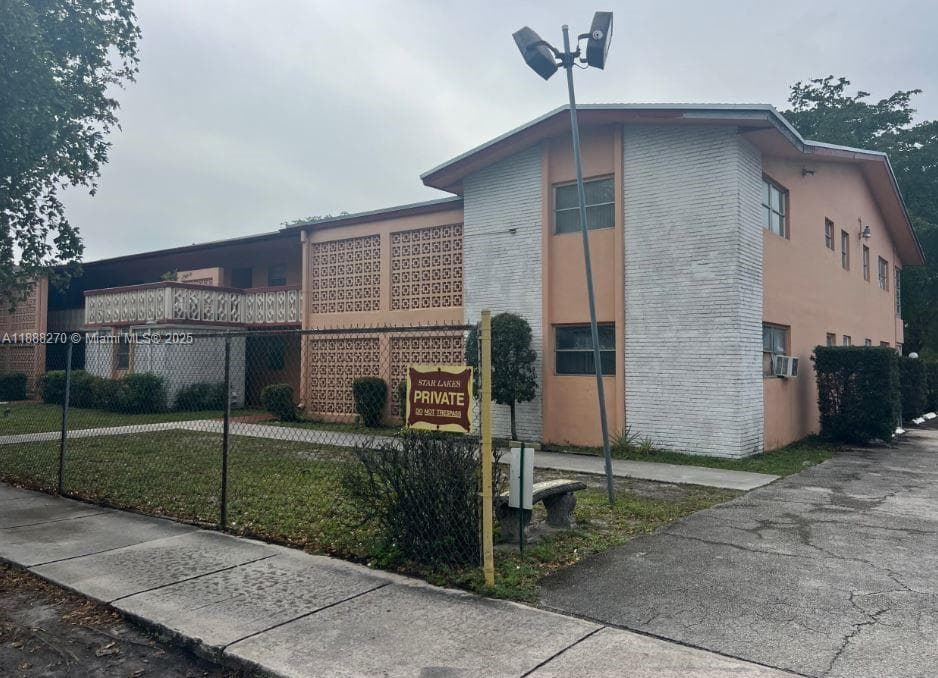 19080 NE 3rd Ct # 312, Miami FL 33179 — 2