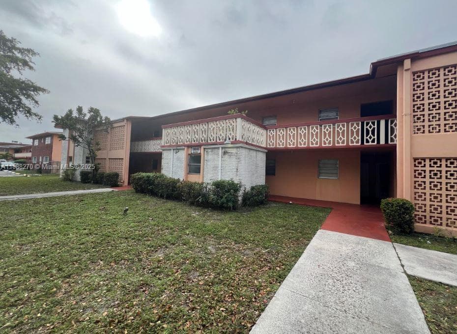 19080 NE 3rd Ct # 312, Miami FL 33179 — 5