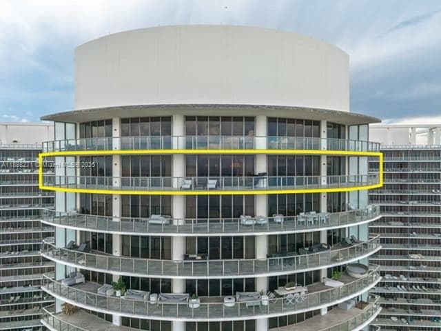 Bal Harbour Center Condo, Bal Harbour, FL — 1