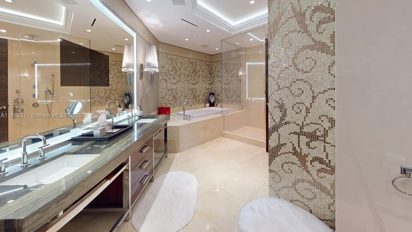 Bal Harbour Center Condo, Bal Harbour, FL — 24