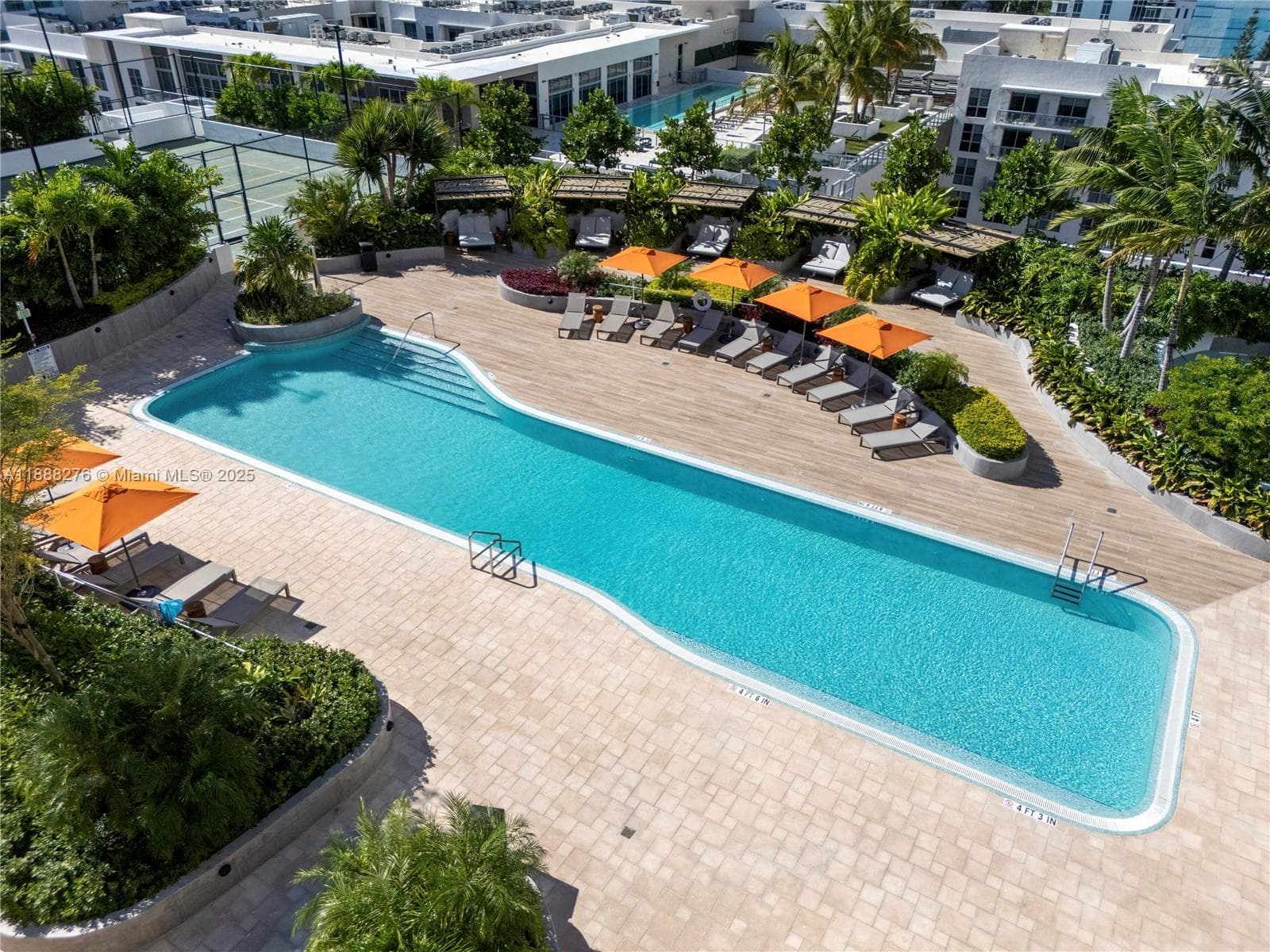 725 NE 24th St, Miami FL 33137 — 24