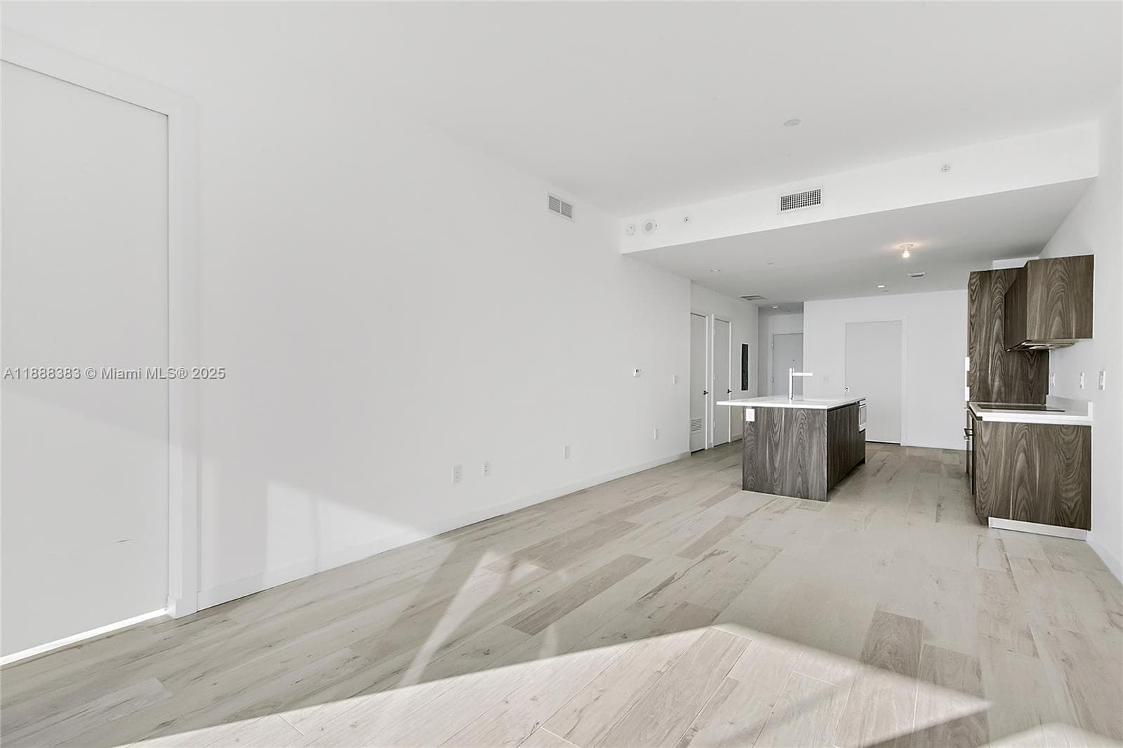 480 NE 31st St # 904, Miami FL 33137 — 3