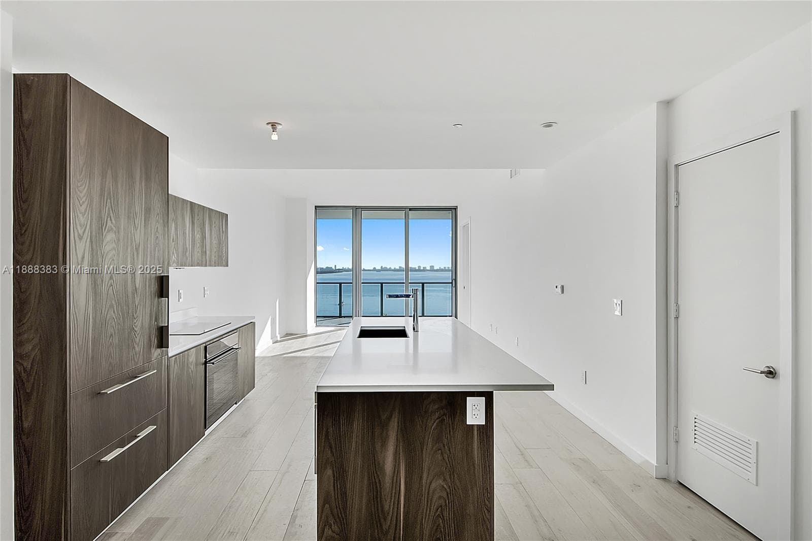 480 NE 31st St # 904, Miami FL 33137 — 1