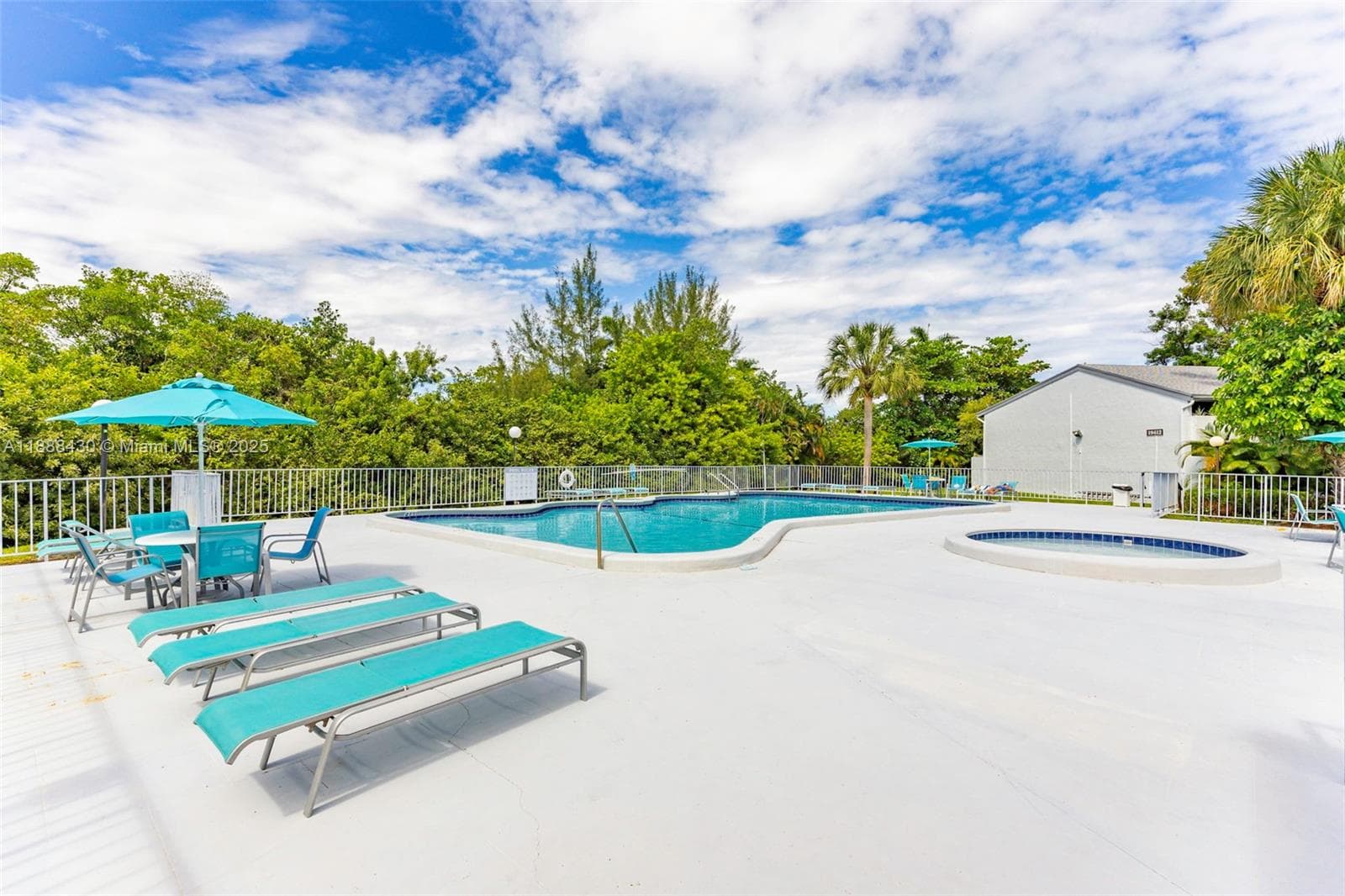 19440 NE 26th Ave # 53B, Miami FL 33180 — 27